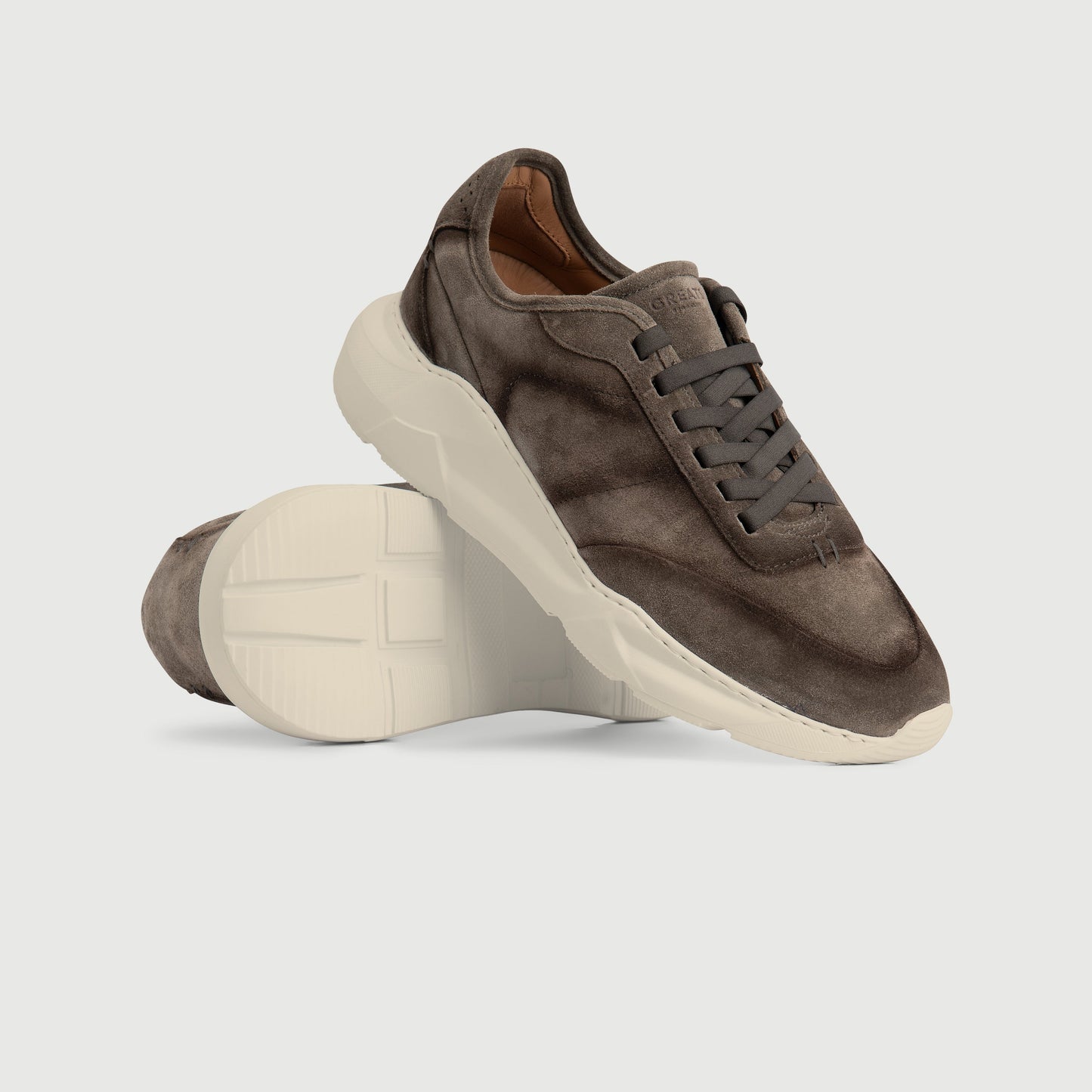 Greats The Manhattan City Runner - Mineral Taupe