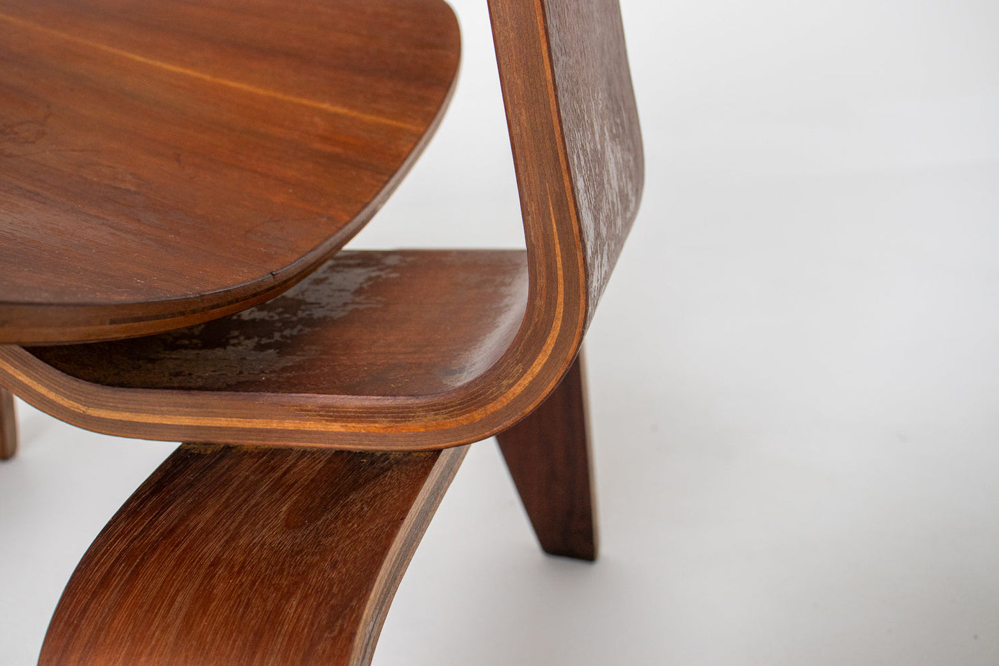 Eames LCW 5-2-5 in Walnut Evans Production
