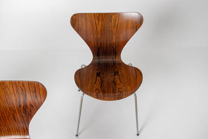 Set of 4 Arne Jacobsen for Fritz Hansen Series 7 Chairs in Rosewood Model 3107