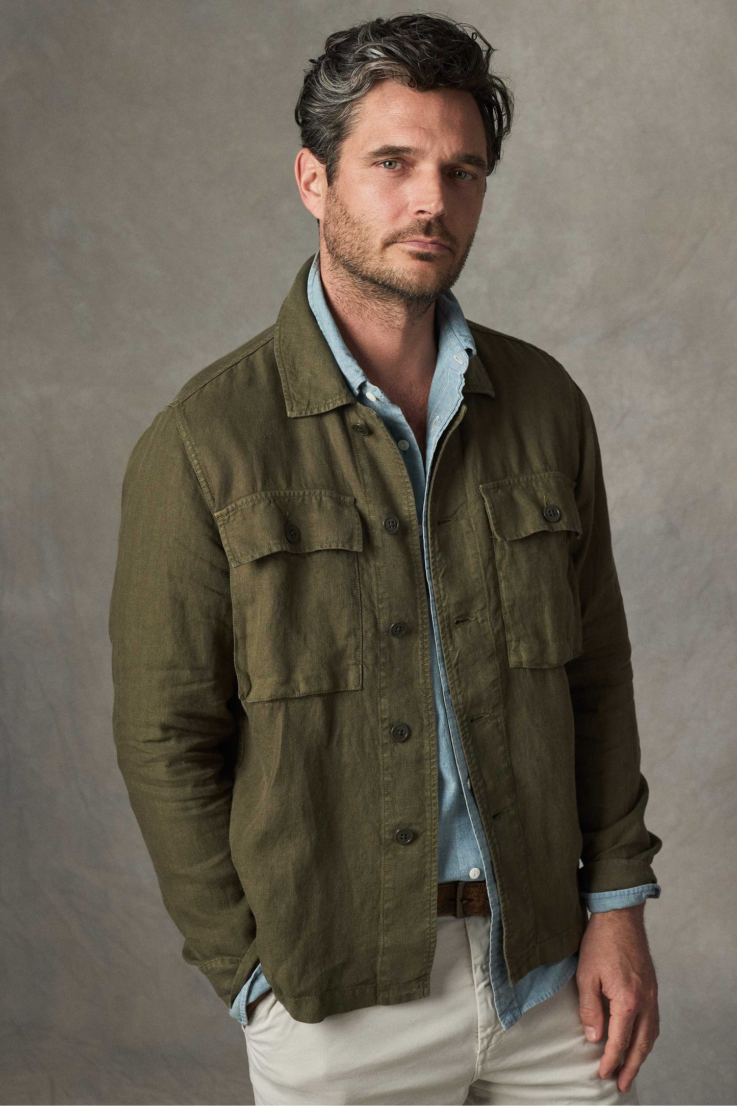 Linen Correspondent Jacket in Military Olive