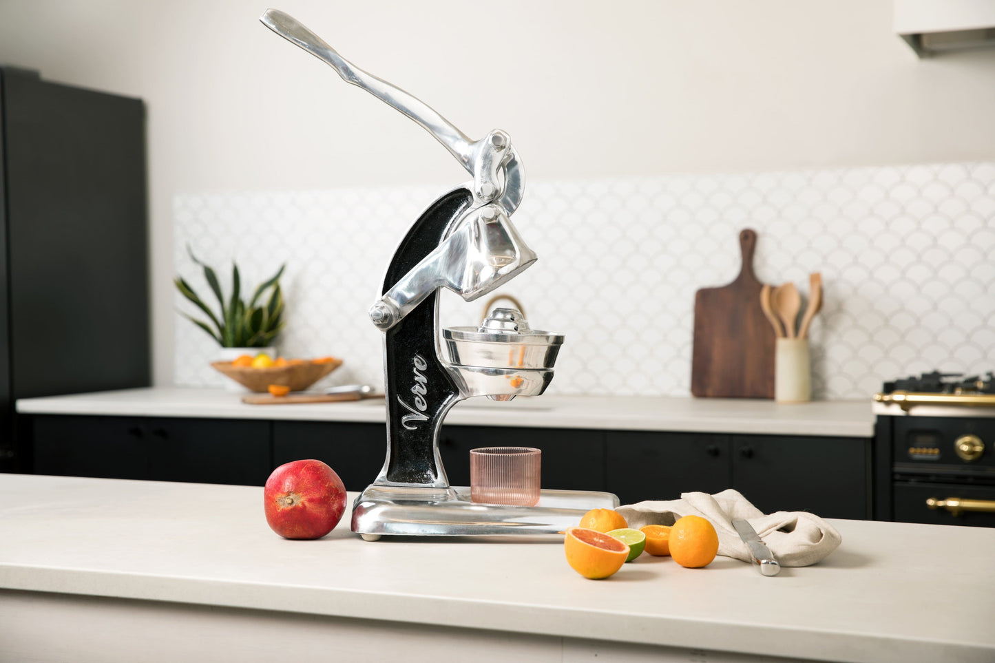Verve Culture Citrus Juicer Black