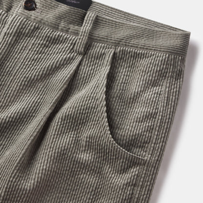 AARON LEVINE SINGLE PLEAT CORDUROY SHORT