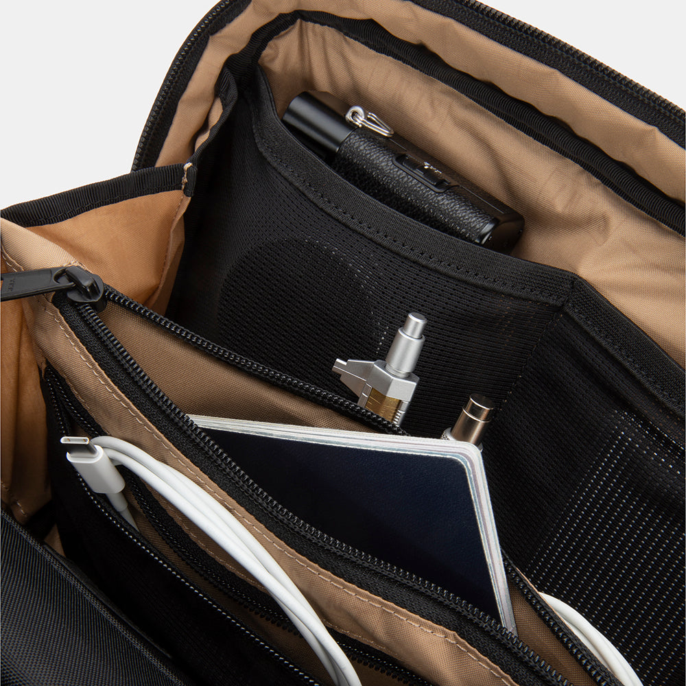 SLNT E3 Faraday Crossbody Organizer Bag