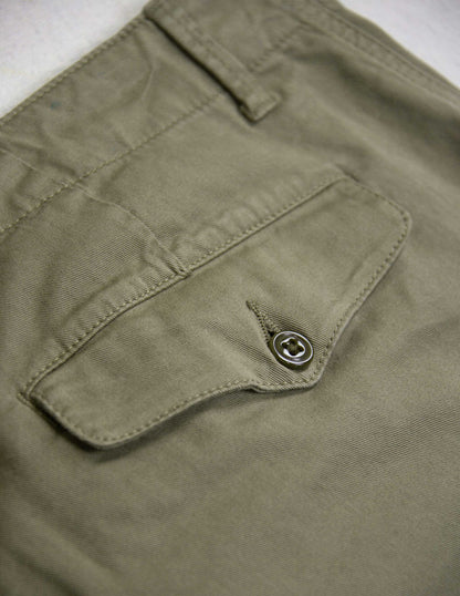 Series Chino in Olive Fatigue