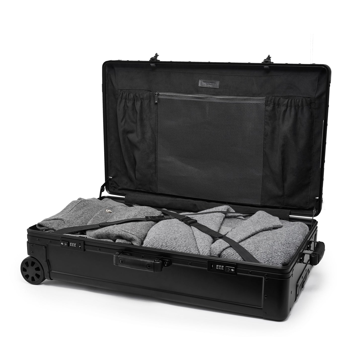 Sterling Pacific 80L Check-In Travel Case (Black)