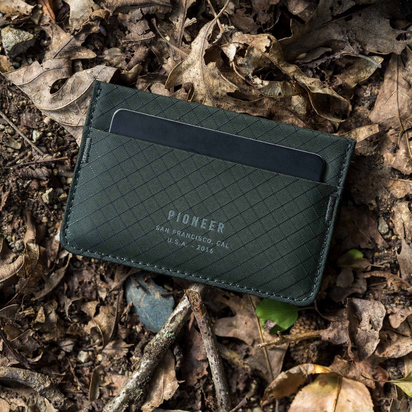 Molecule Cardholder