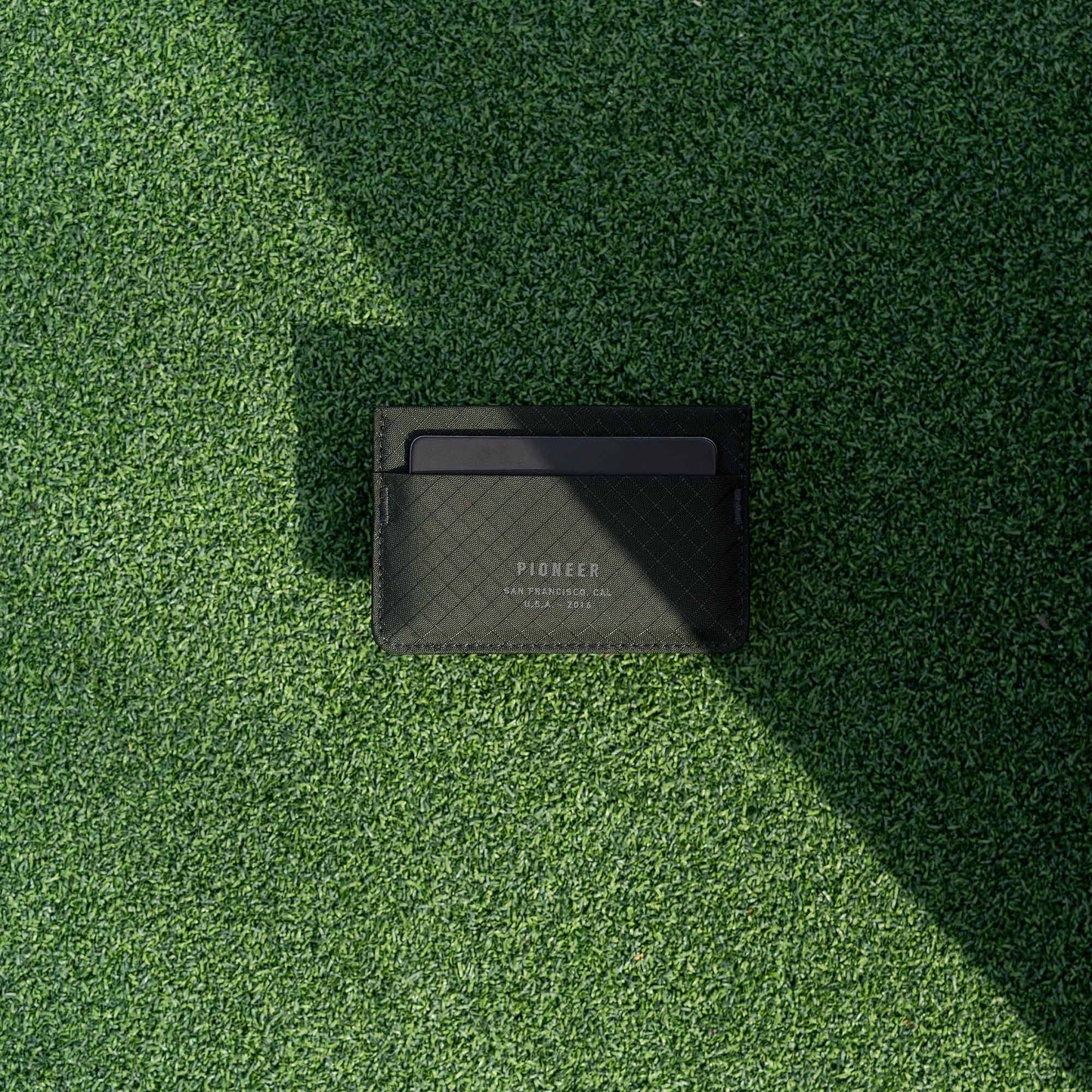Molecule Cardholder