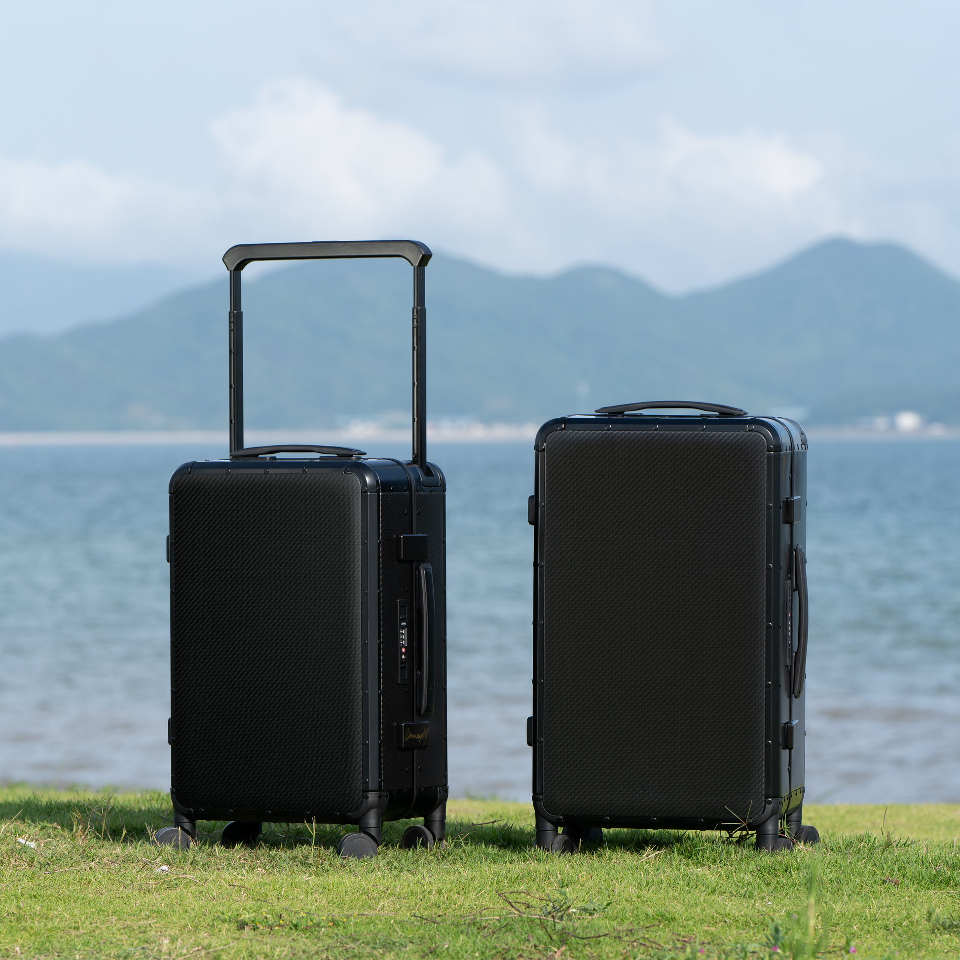 MVST Carbon S 2.0 Carbon Fiber Suitcase | Uncrate Supply MVST Carbon S 2.0 Carbon Fiber Suitcase | Uncrate Supply