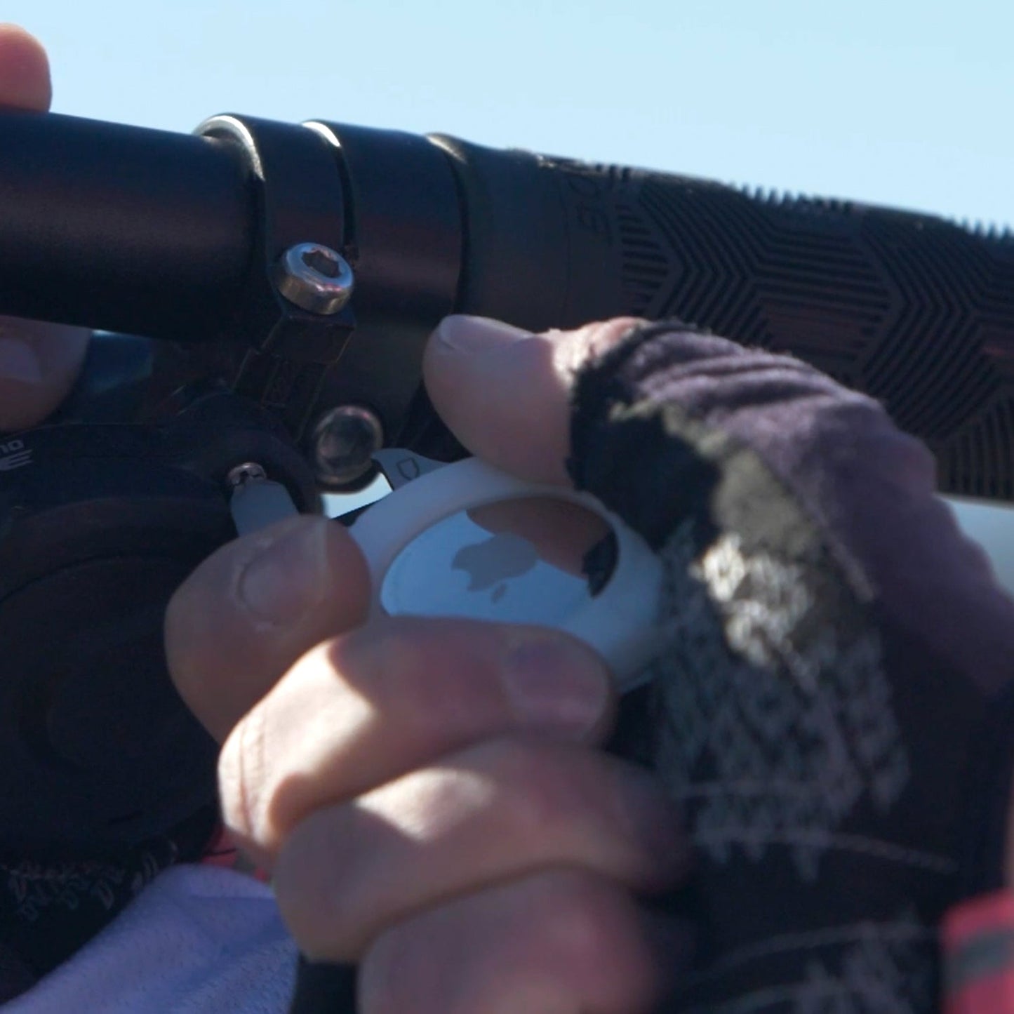 A-Tech AirTag 4-in-1 Multitool Lite