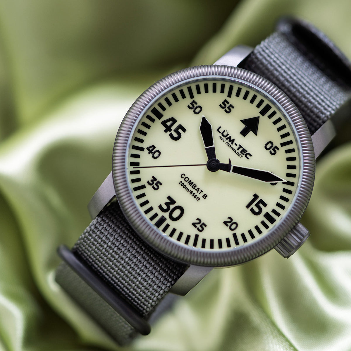 Lüm-Tec Combat B72 Field Watch