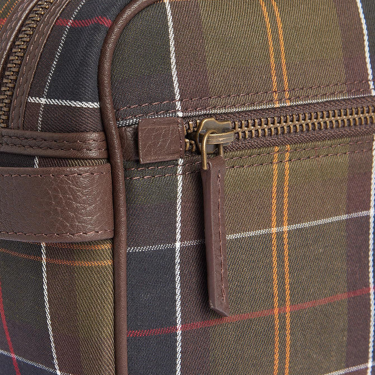 Barbour cheap dopp kit