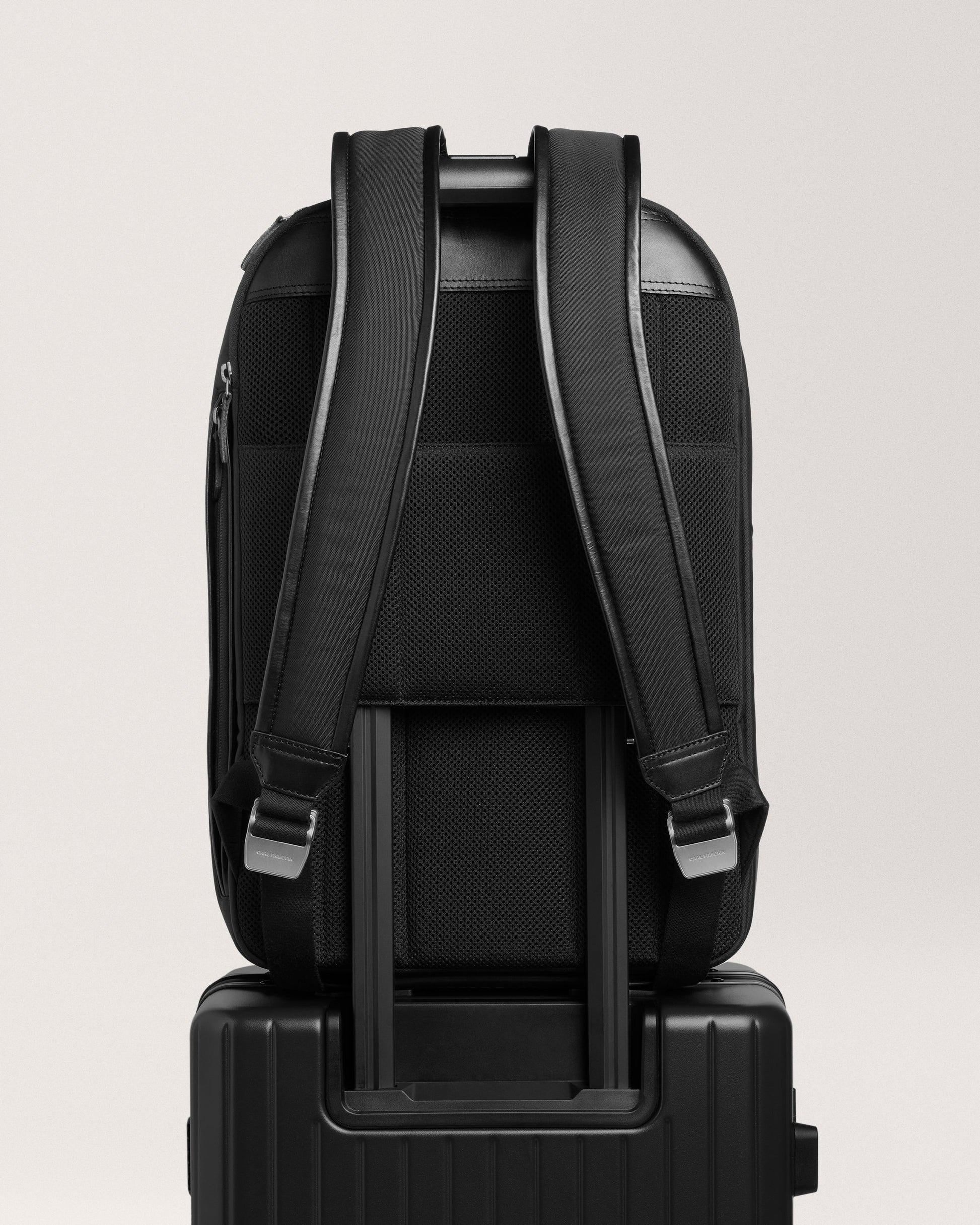 Carl Friedrik 72-hour Black Backpack