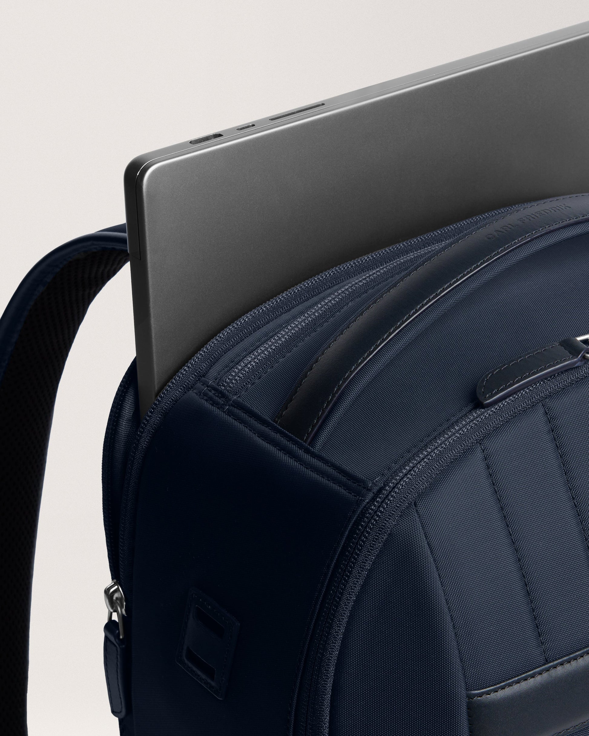 Carl Friedrik 72-hour Black Backpack