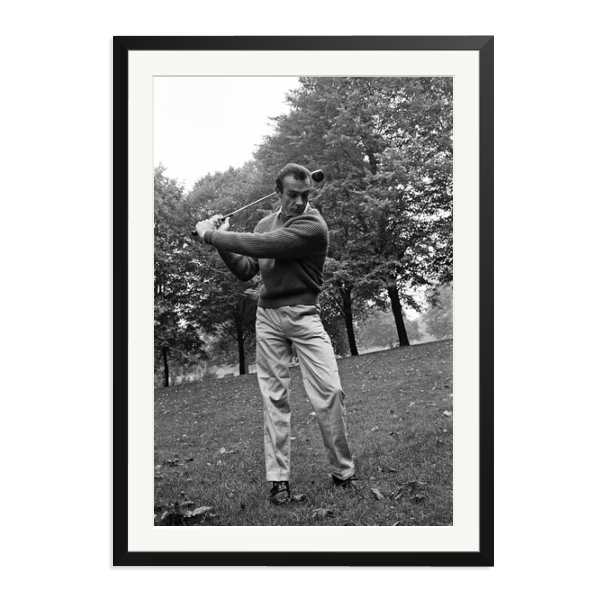 Sean Connery Plays Golf Framed Print Black XXL