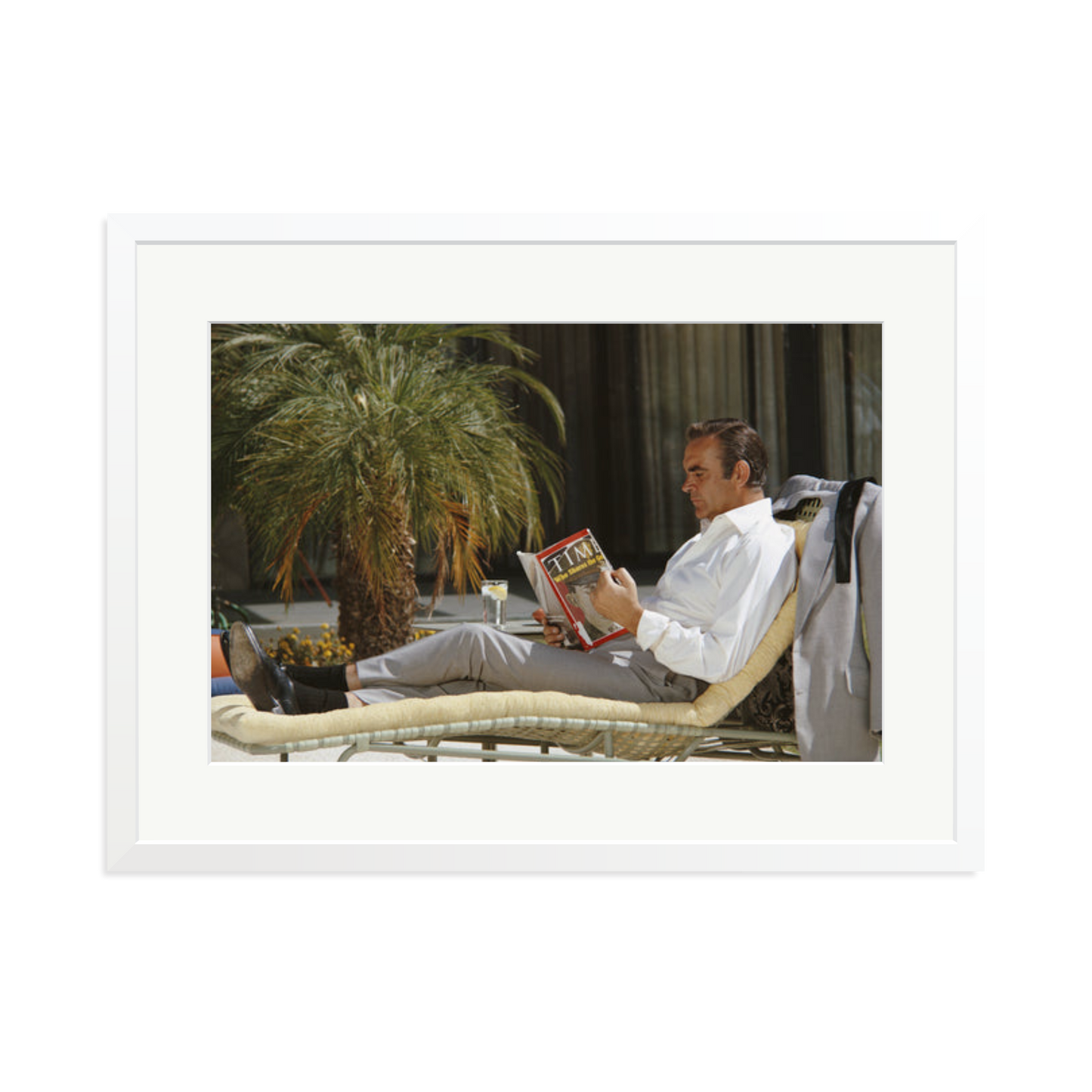Sean Connery Lounging Framed Print White XL