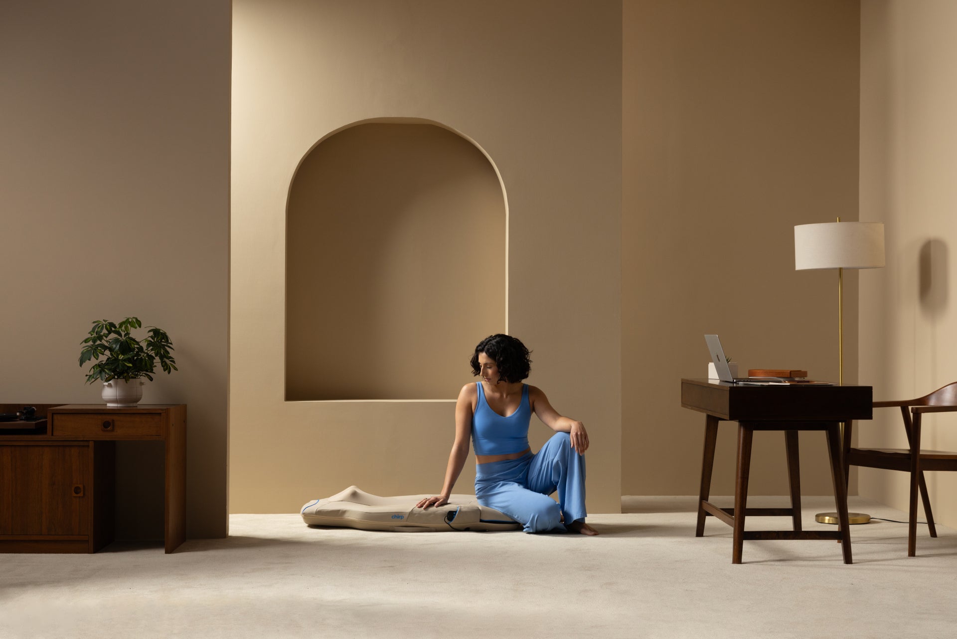 Chirp Contour | Decompression & Massage Table
