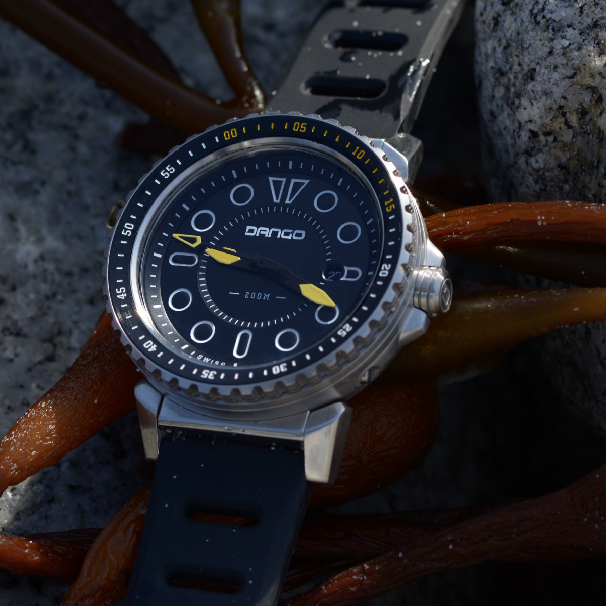 Dango DV-01 Dive Watch with Silicone Sport Strap