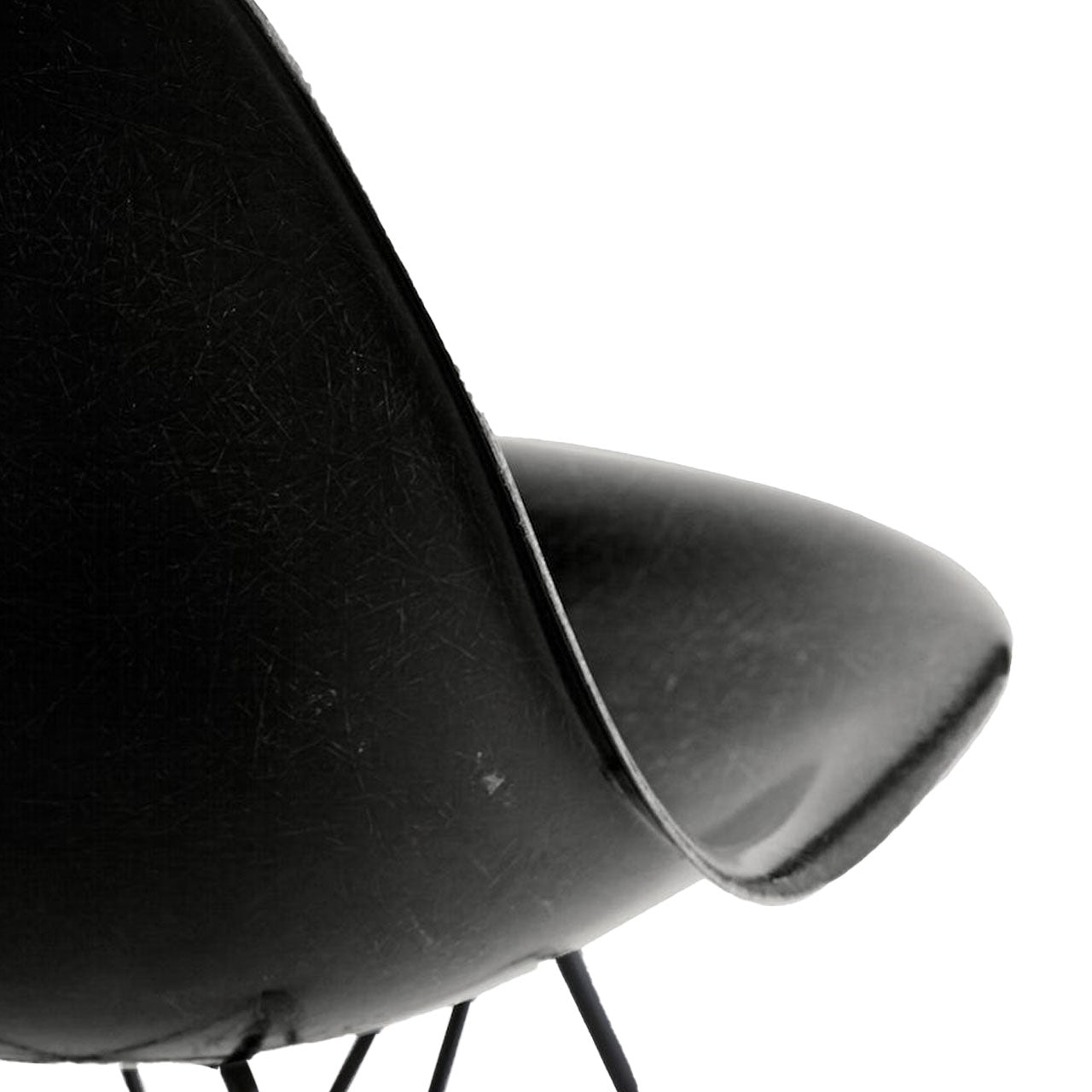 Eames Molded Fiberglass Side Chair | Uncrate Supply