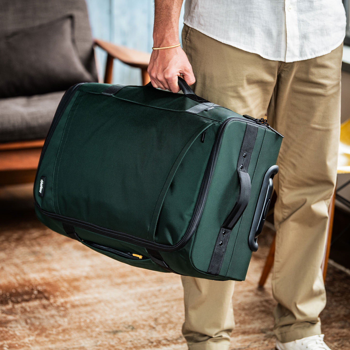 Halfday Carry-On Garment Roller Bag
