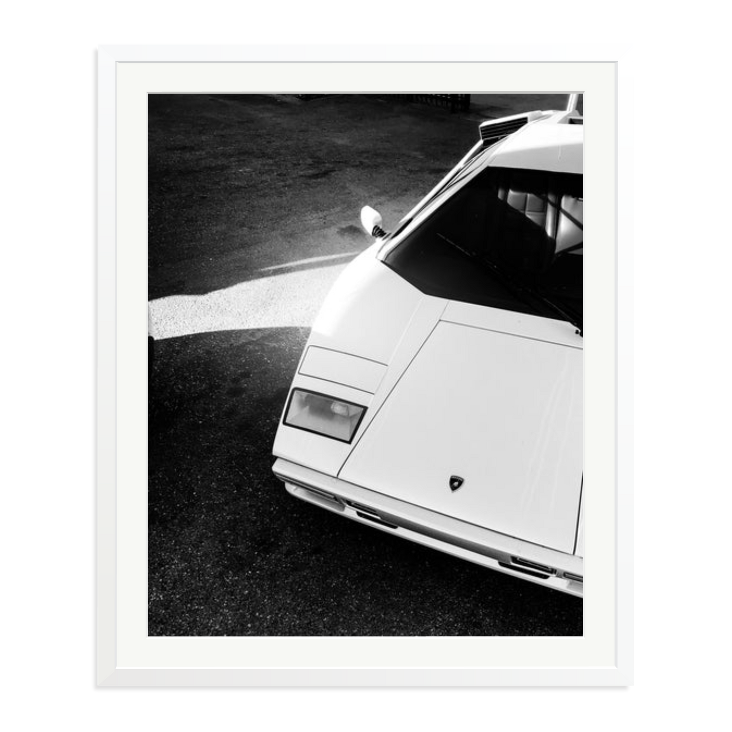 Lamborghini Countach in LA Framed Print White XXL