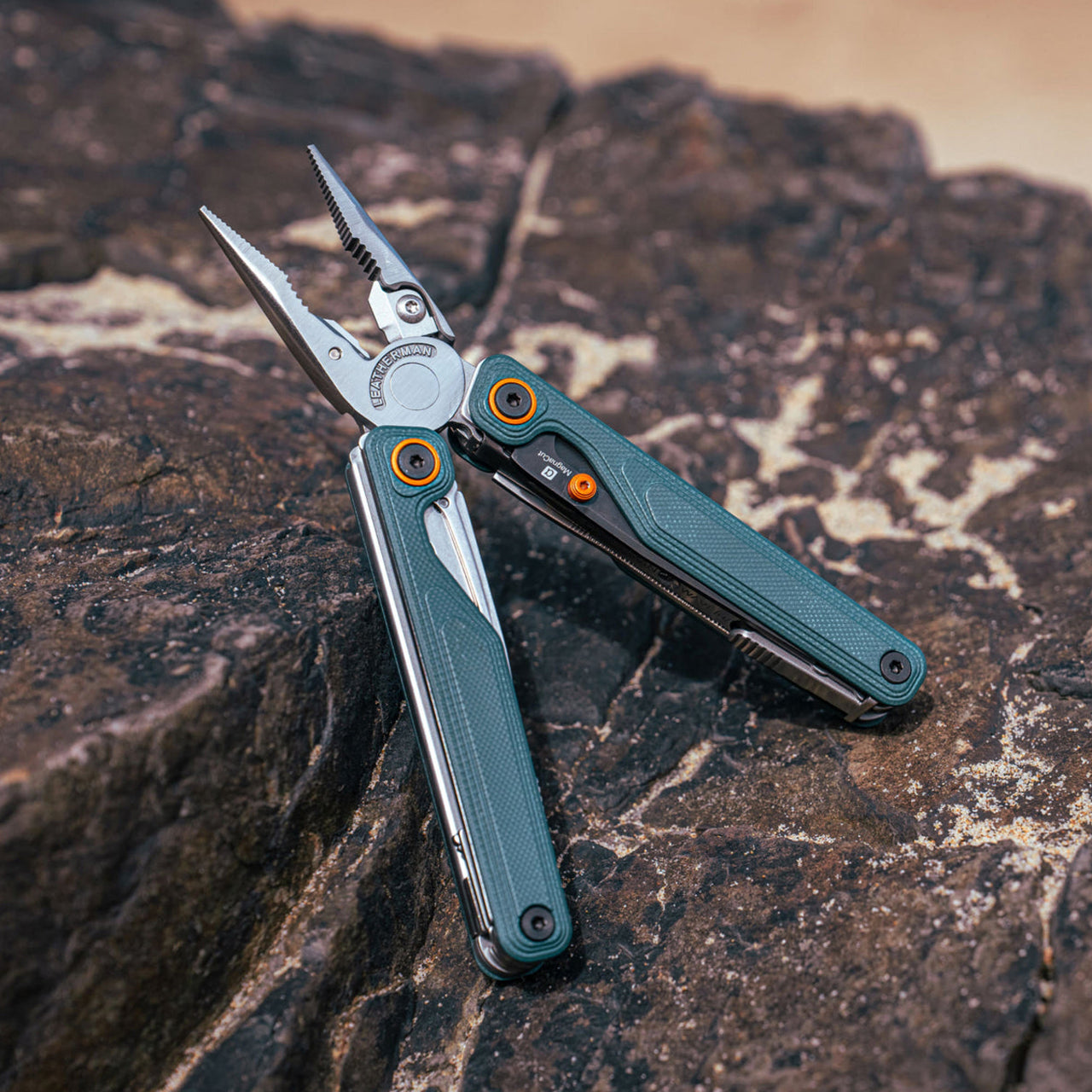 Leatherman Wave Alpha Multi-Tool