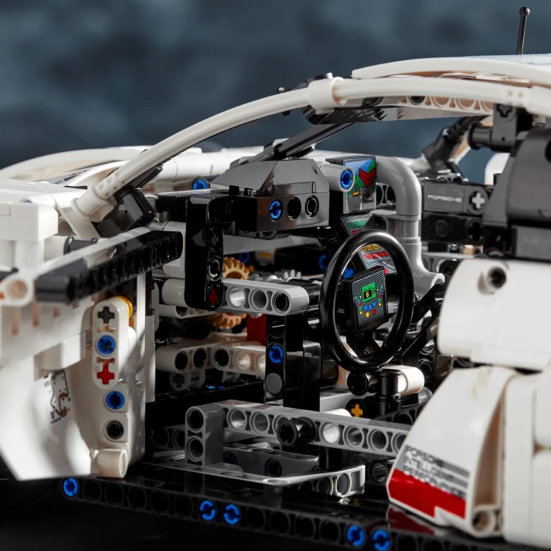 Technic: Porsche factory 911 RSR 42096