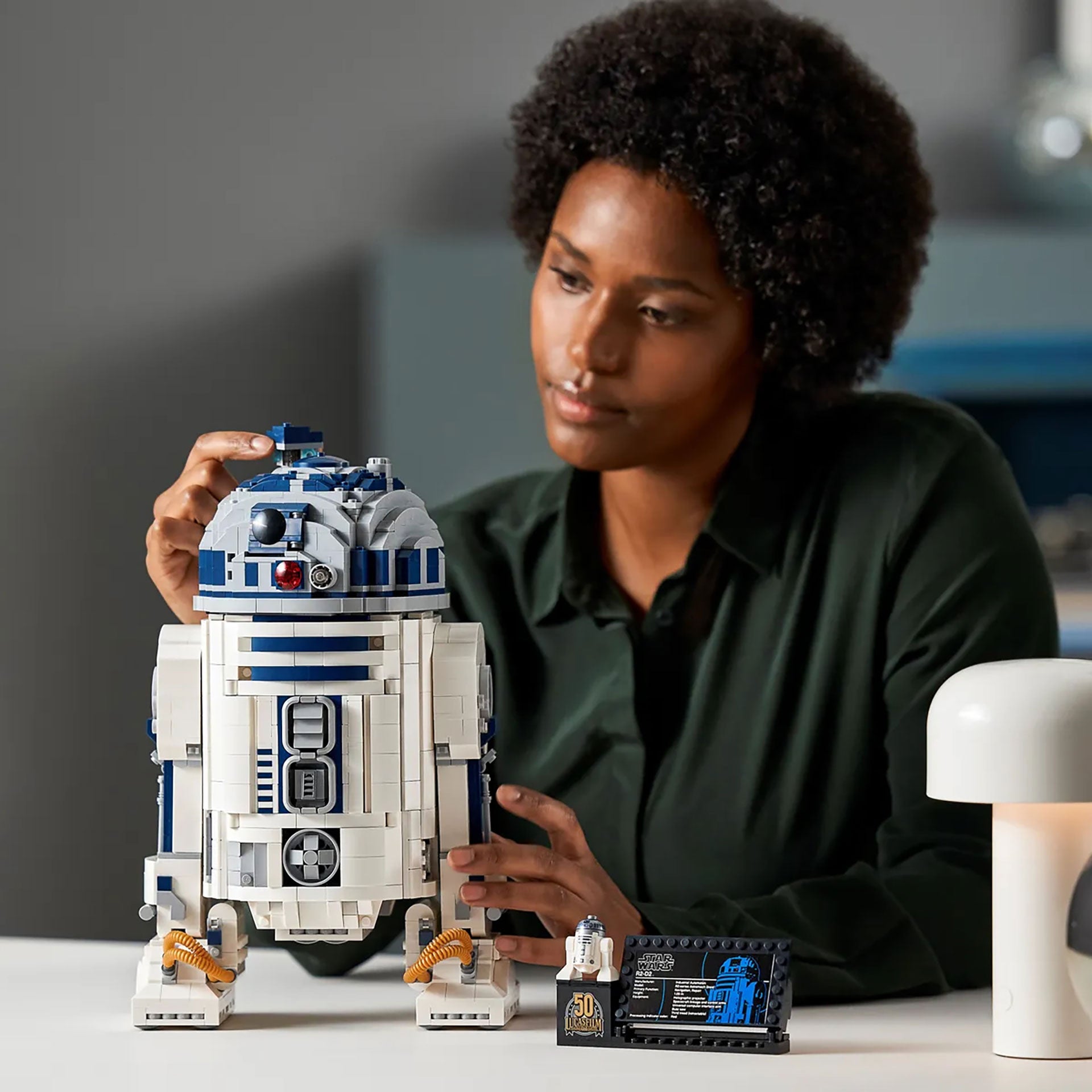 Lego R2-D2 | Uncrate Supply