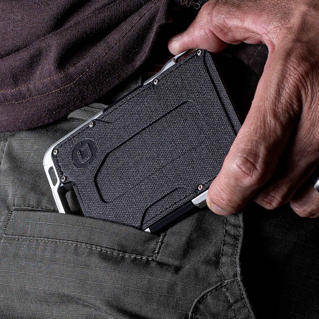Dango M1 AirTag Wallet