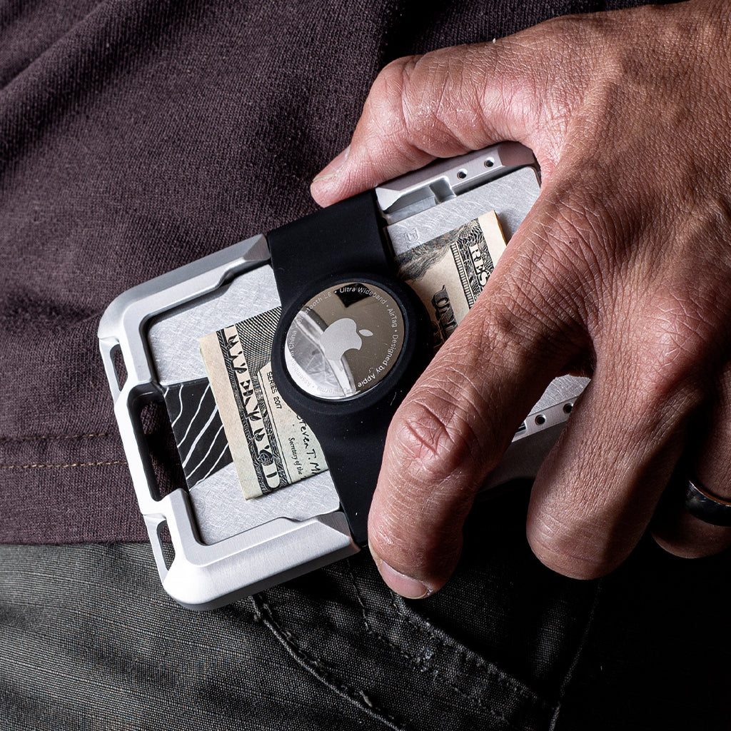 Dango M1 AirTag Wallet