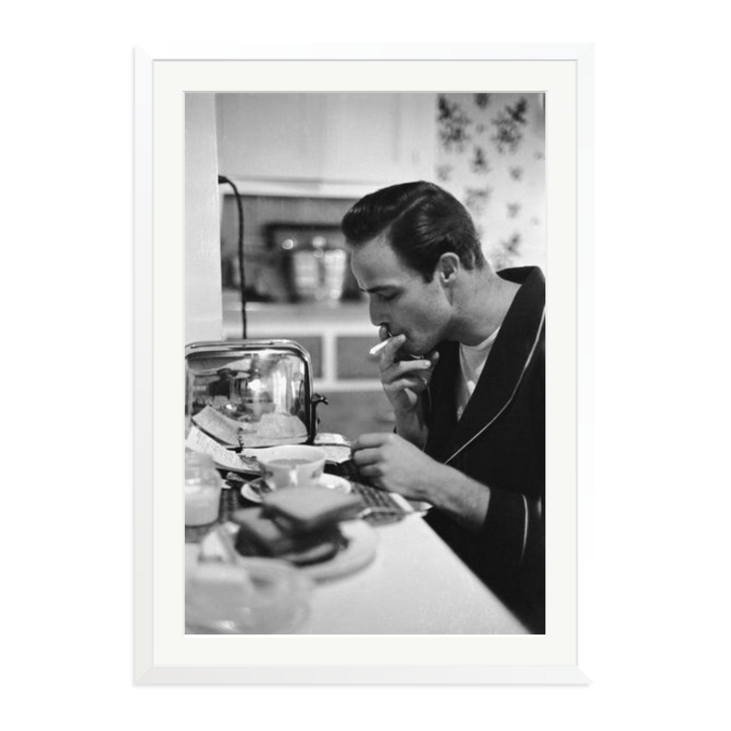 Marlon Brando Reading a Script Framed Print White XXL