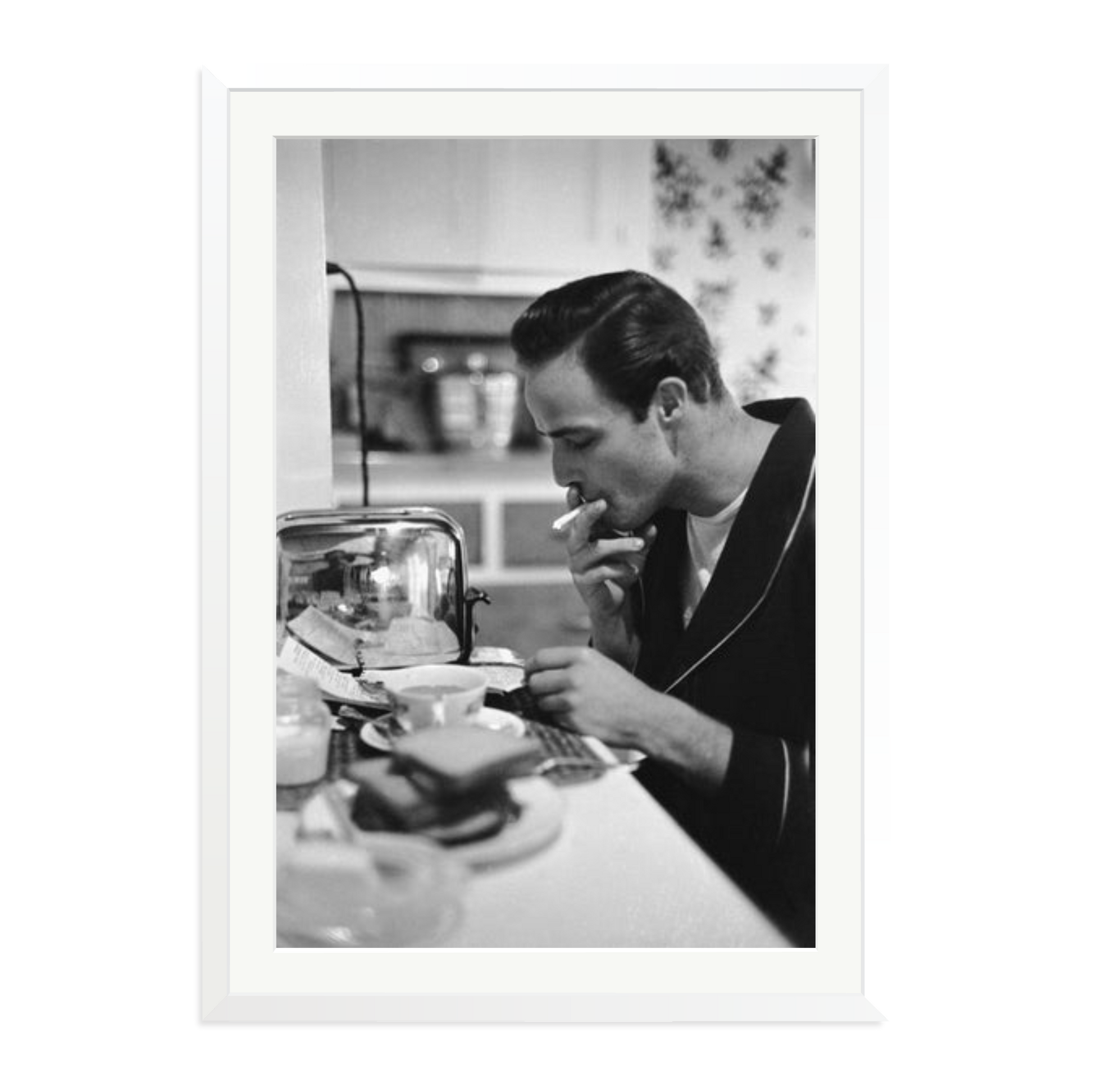 Marlon Brando Reading a Script Framed Print White XXL