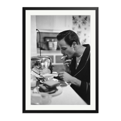 Marlon Brando Reading a Script Framed Print Black XXL