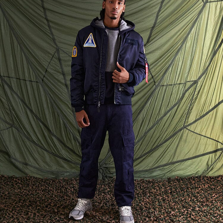 NASA Apollo II MA-1フライトジャケット ALPHA INDUSTRIES MA-1 NASA APOLLO FLIGHT JACKET BLACK NYLON