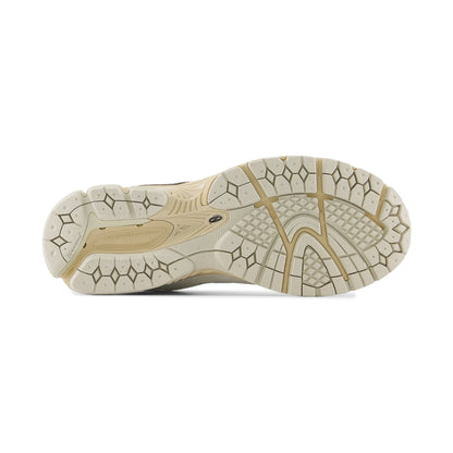 New Balance 2002R White Beige Sneakers