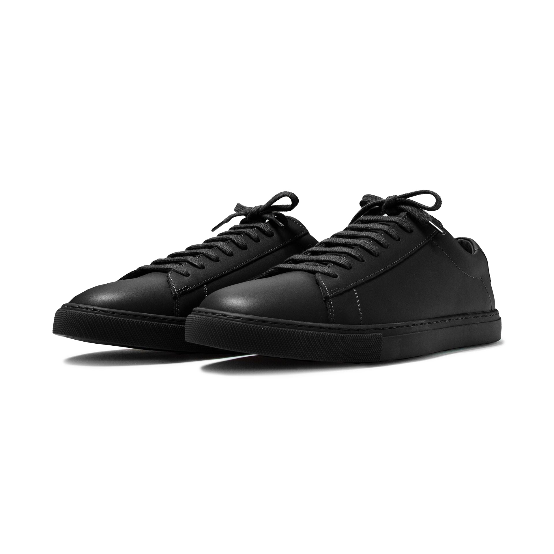 Oliver Cabell Men s Low Top Sneakers