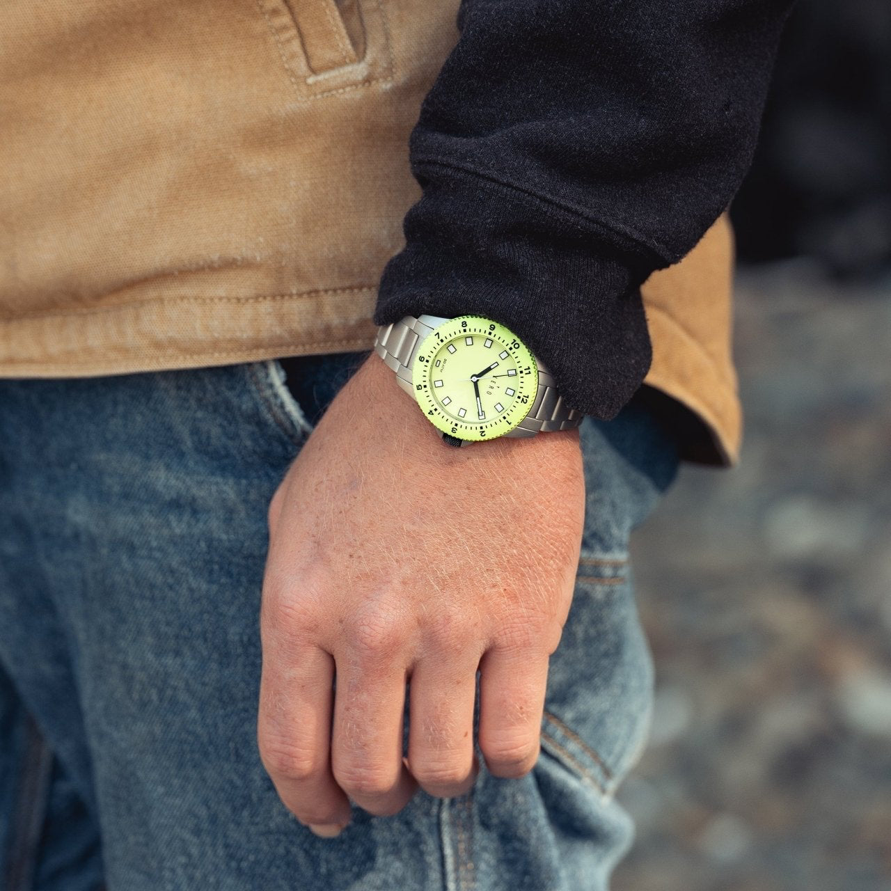Vero Open Water 38 Swell Watch | Uncrate Supply