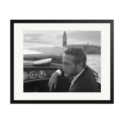 Paul Newman in Venice Framed Print Black XL