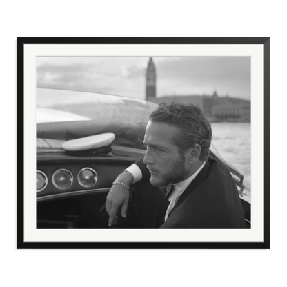 Paul Newman in Venice Framed Print Black XXL