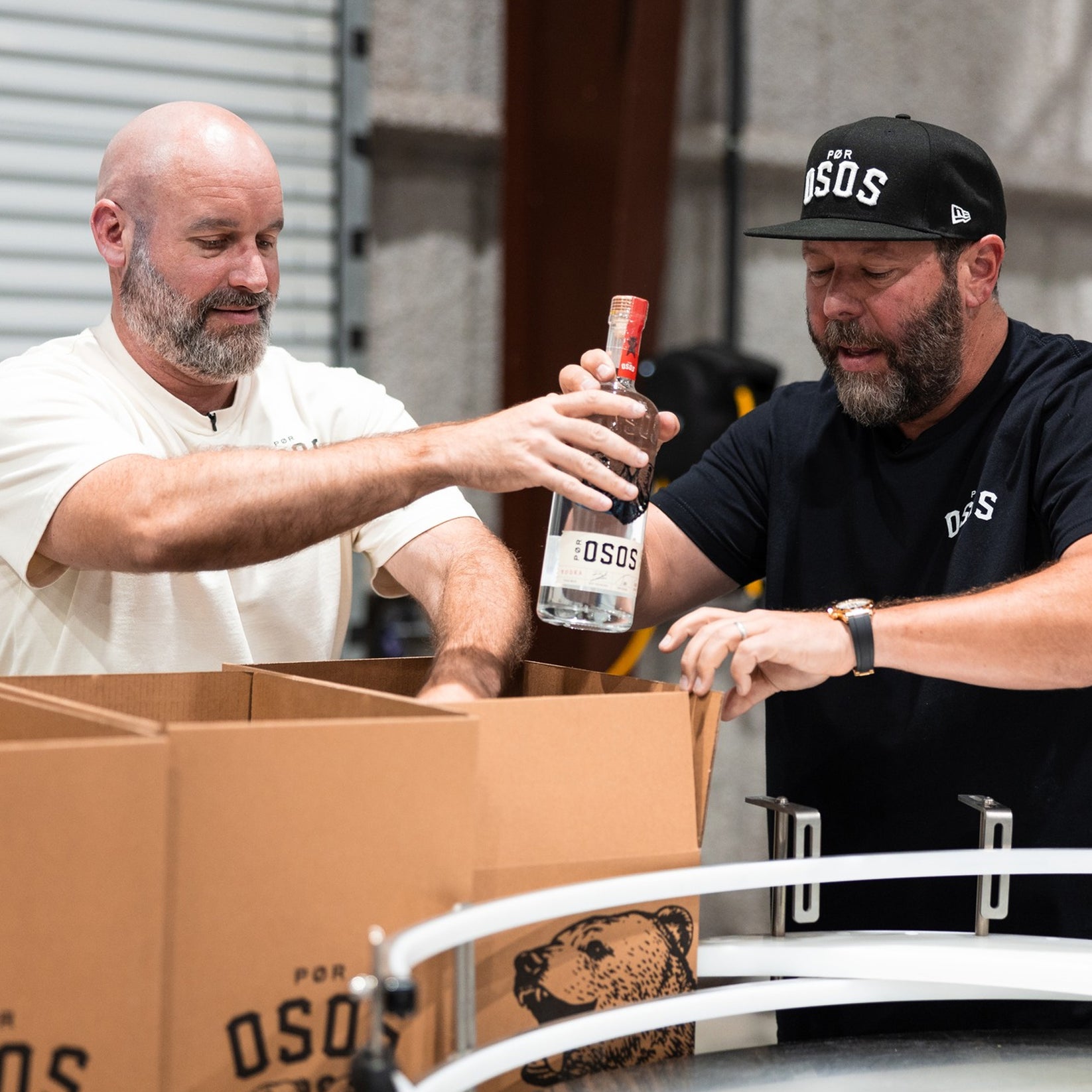 Por Osos 1L Vodka 2 Bottle Set Uncrate Supply