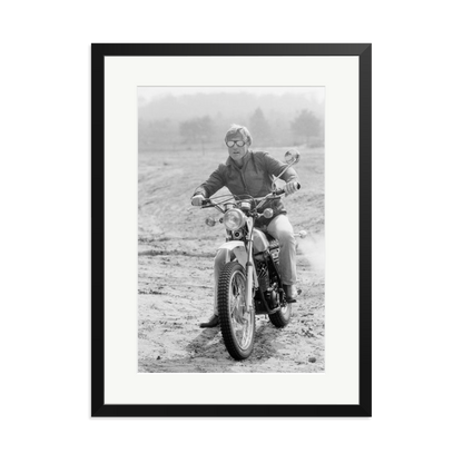 Robert Redford by Terry O'Neill 1975 Framed Print Black XL