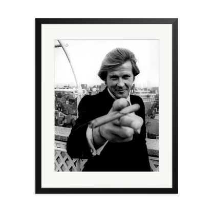 Roger Moore 1972 Bond Announcement Photo Black XL