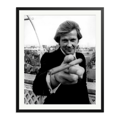 Roger Moore 1972 Bond Announcement Photo Black XXL
