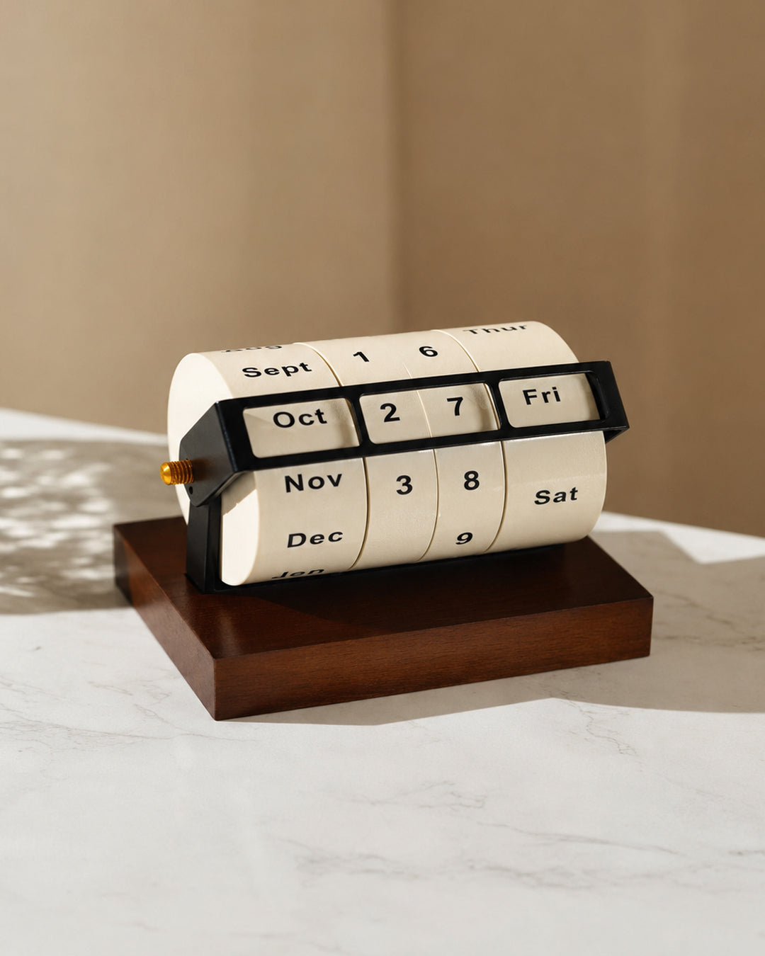 Rotating Wheel Retro Wooden Calendar