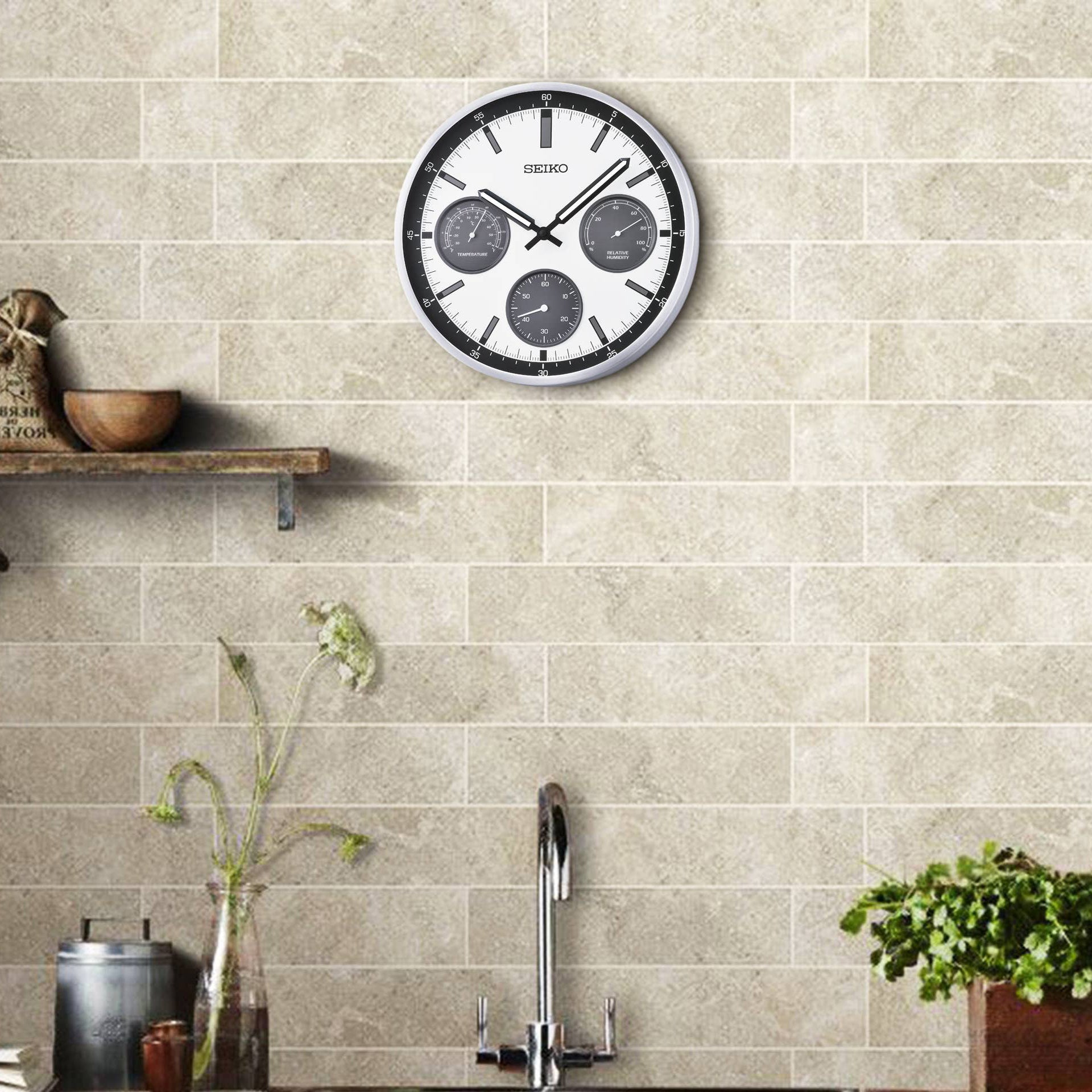 TG. Standard) Seiko Orologio da parete in plastica bianca TG. Standard) Seiko Orologio da parete in plastica bianca