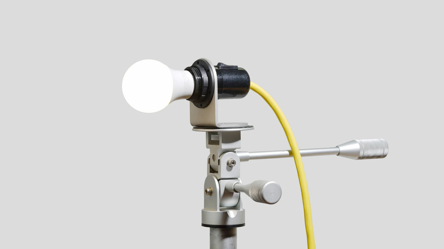 CW&T Tripod Light