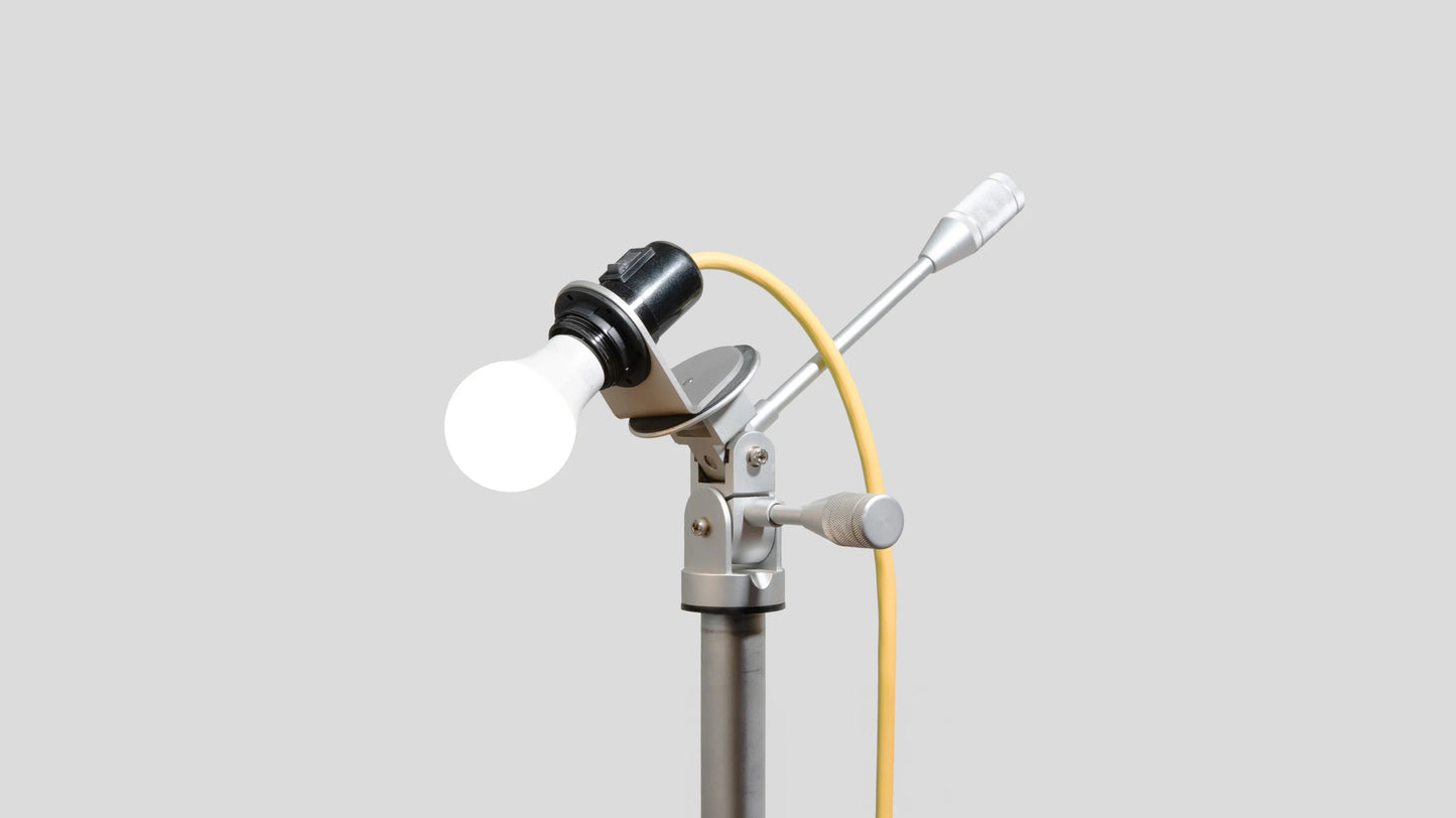 CW&T Tripod Light