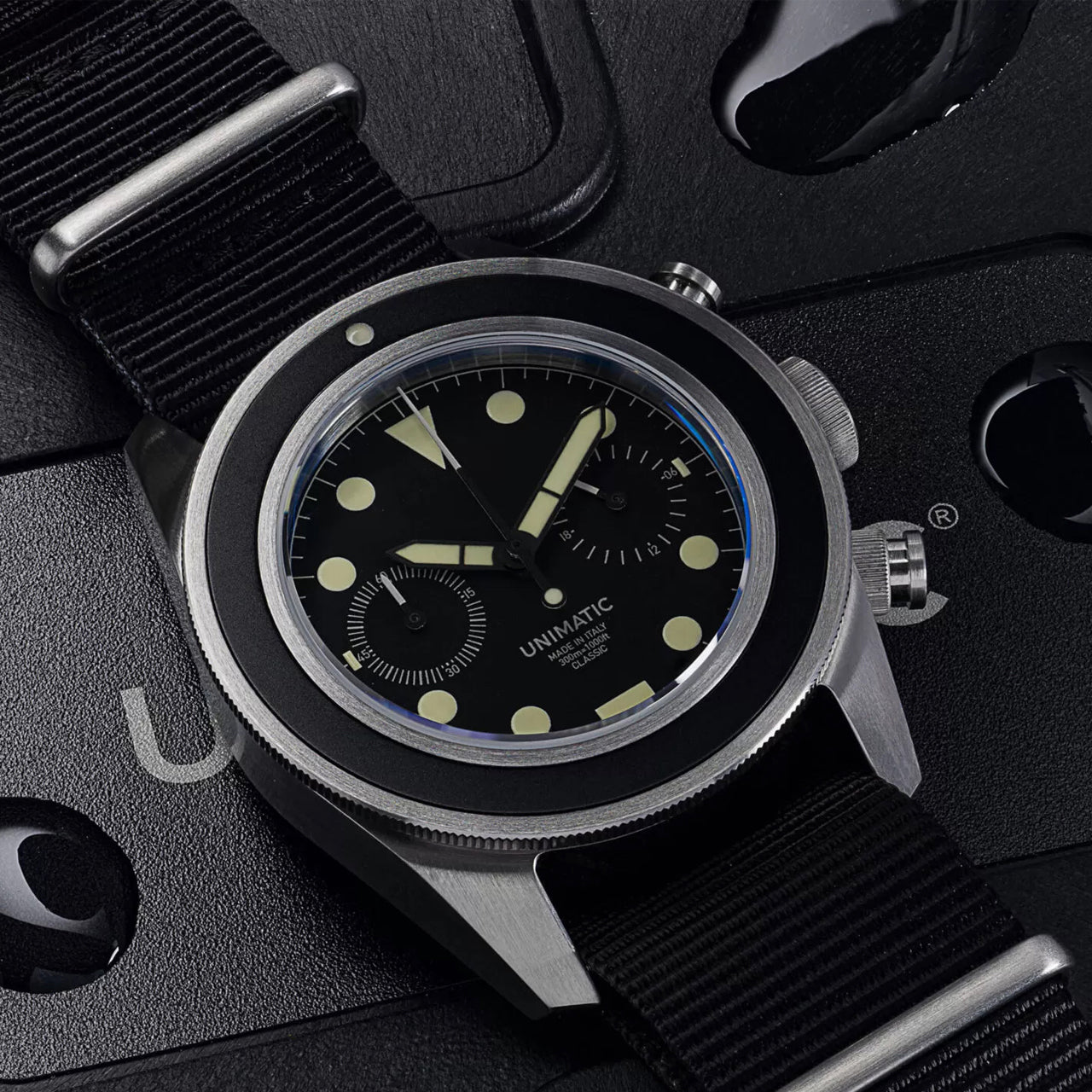 UNIMATIC UC-3 腕時計 クロノグラフ Unimatic UC3 Classic Watch | Uncrate Supply