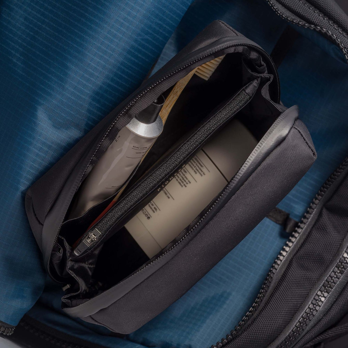 Pioneer Carry Global Pouch