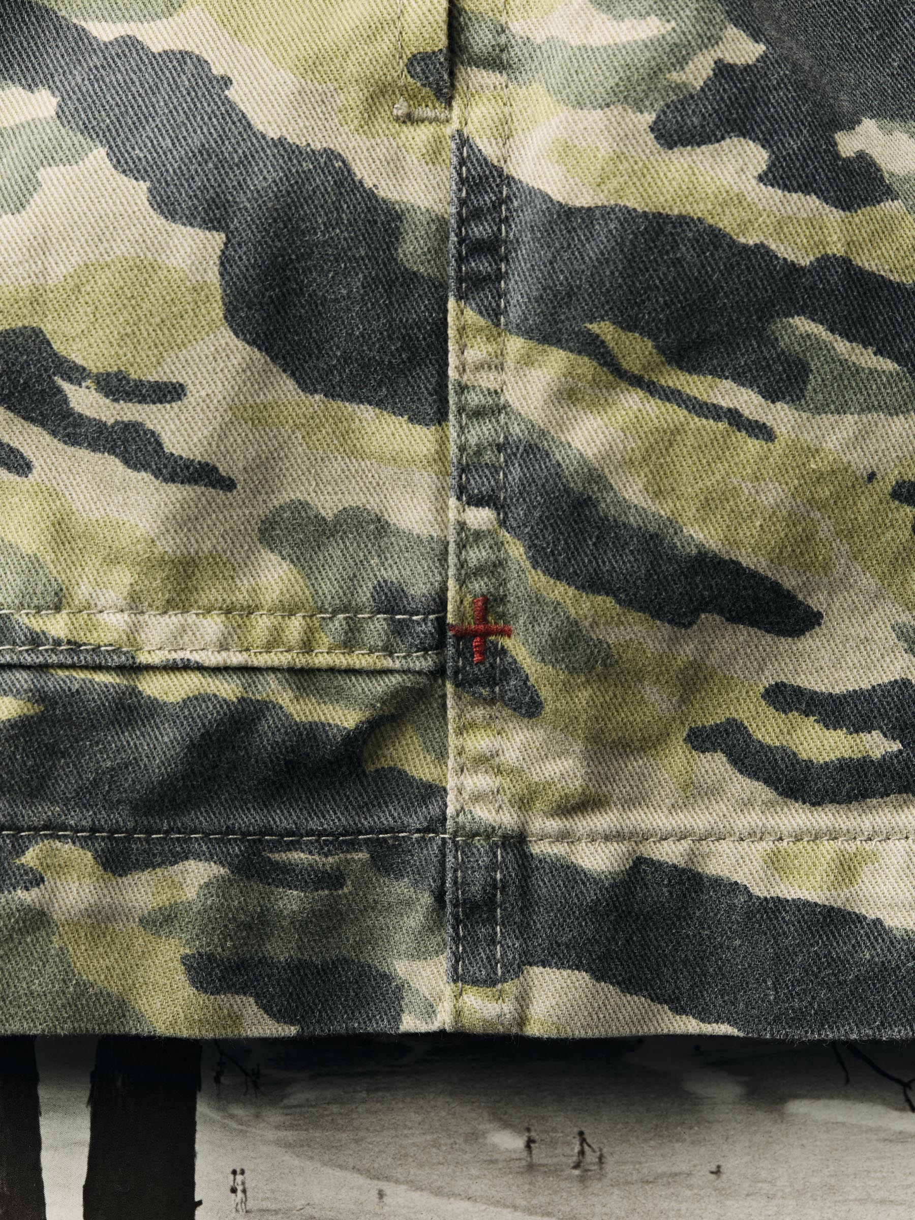 imogene + willie the lounge short in brushstroke camo