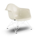 Eames Molded Fiberglass Low Wire Base Armchair - Parchment Shell / White Base